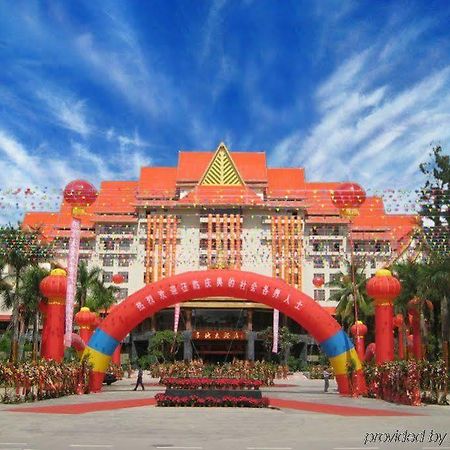 Golden Zone Hotel Jinghong Exterior photo